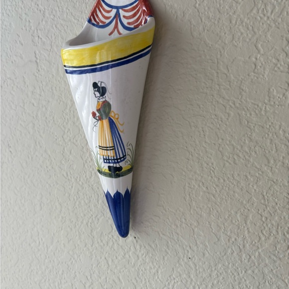 Pierre Deux French Provincial Flower vase wall hanging - Picture 2 of 4